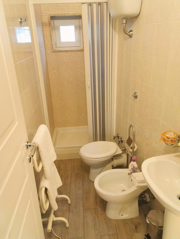 La Casa Di Chicca Apartment Lecce Bagian luar foto
