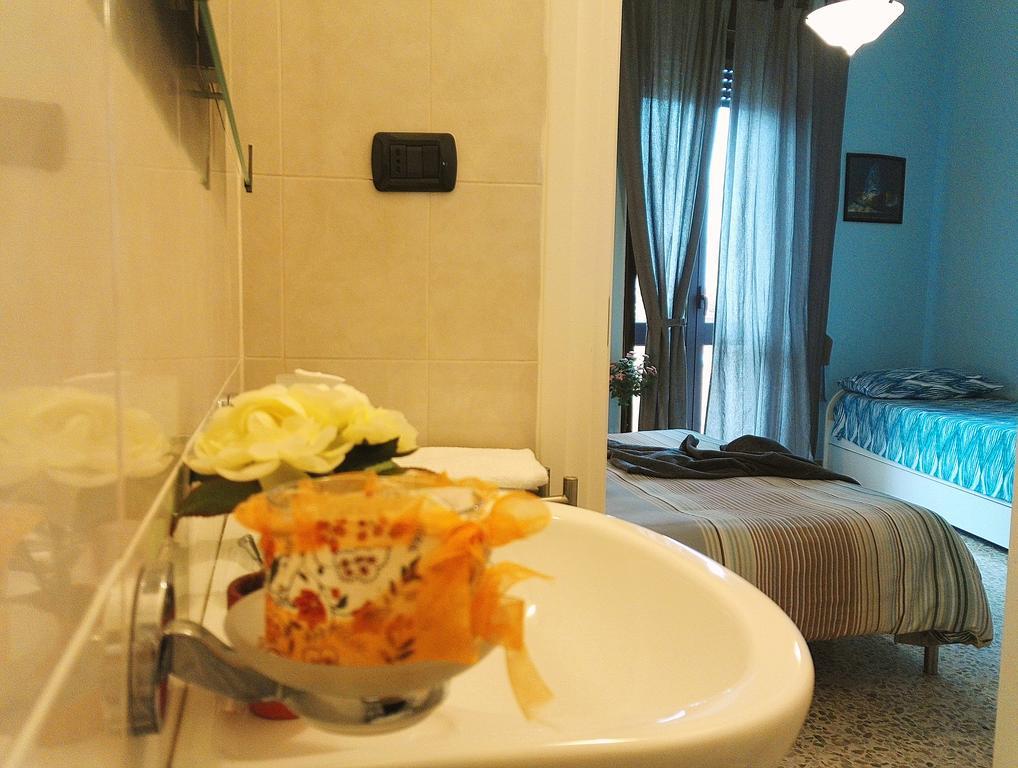 La Casa Di Chicca Apartment Lecce Bagian luar foto